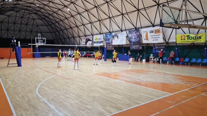 volley b2 accademia superata in tre set dal volley club ostia