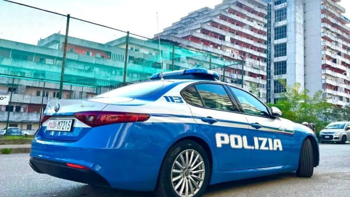 napoli droga e spaccio a scampia un arresto