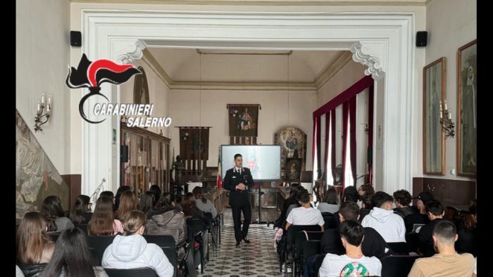 amalfi i carabinieri nelle scuole per diffondere la cultura della legalita