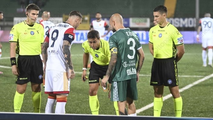 l arbitro di avellino brindisi ha gia diretto gli irpini in stagione