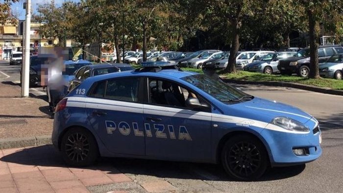 ai raggi x i quartieri di napoli san giovanni e barra polizia in campo