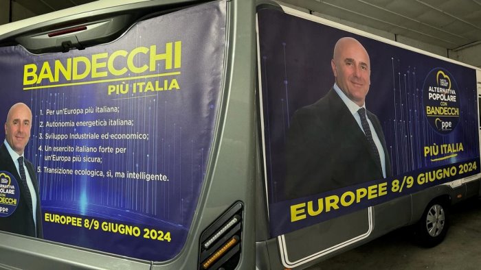 alternativa popolare il movimento di bandecchi anche a salerno