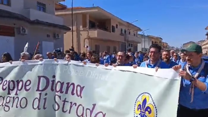 casal di principe la marcia degli scout in ricordo di don peppe diana