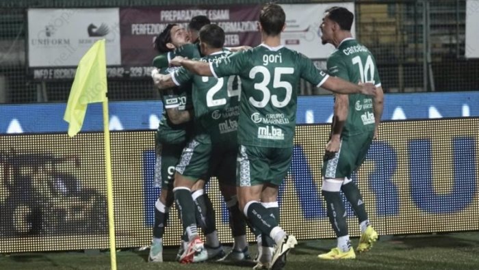 giugliano avellino le probabili formazioni lupi per la continuita