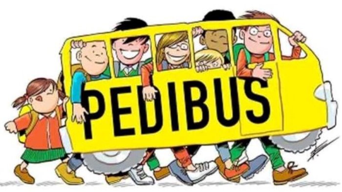 mobilita dolce e sostenibilita avellino sale a bordo del piedibus