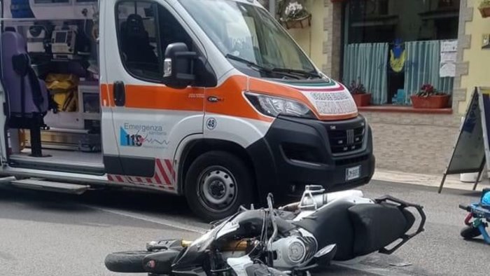 tragico incidente stradale a molina di vietri muore centauro 31enne