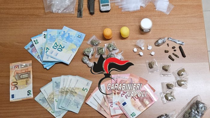 blitz anti droga dei carabinieri a sant antimo arrestato pusher