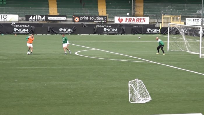 avellino varela in campo testa alla sfida con il picerno