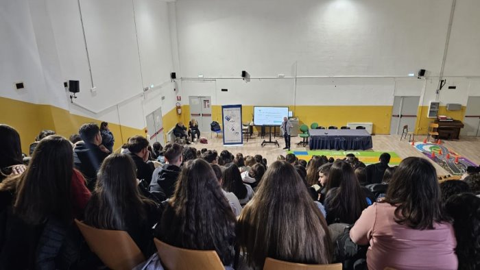 sicurezza stradale mille studenti di roccapiemonte ai corsi promossi dall aci