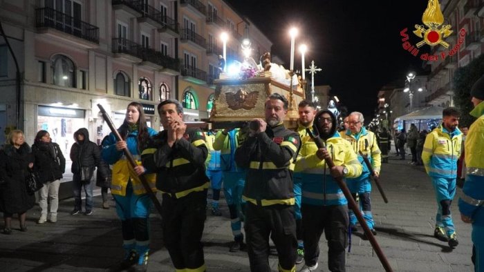 settimana santa venerdi santo e processione del cristo morto ad avellino