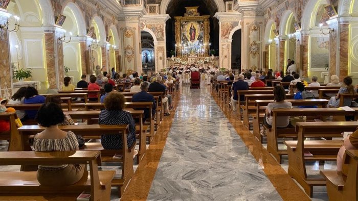 baronissi ladri in azione al convento durante le celebrazioni del venerdi santo