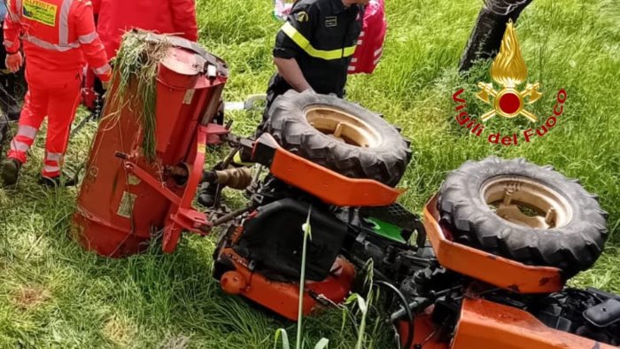 tragedia a nocera superiore 40enne muore in un terreno agricolo