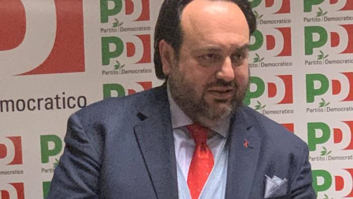 pd valentino solidarieta al sindaco di paolisi