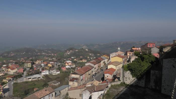 zona rossa ariano da confcommercio appello a de luca