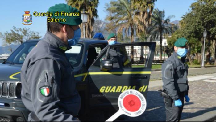 in sella ad un calesse sulla spiaggia nei guai un 44enne