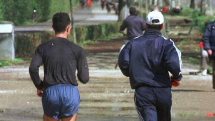 regione consentito passeggiare vietato fare jogging