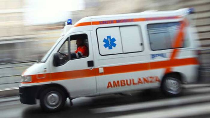 napoli operatori del 118 senza dpi ambulanze ferme