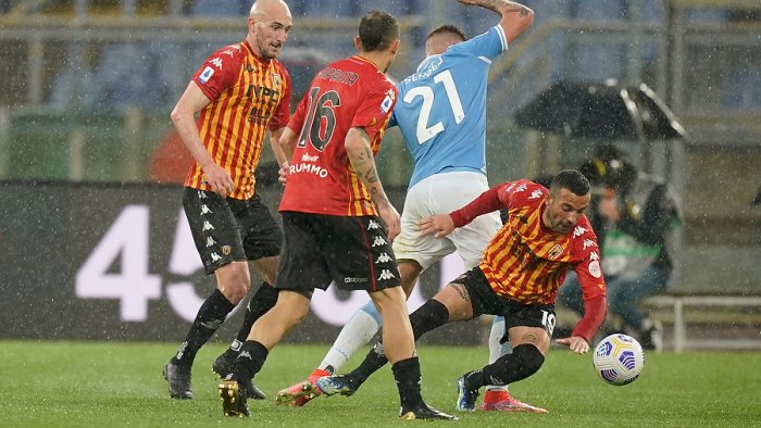 benevento cuore all olimpico con la lazio ecco le foto