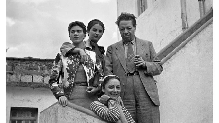 napoli la prima mostra interattiva su frida kahlo