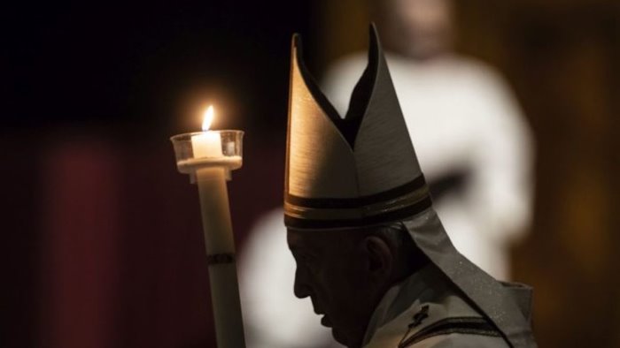 papa francesco dalle macerie puo nascere un opera d arte