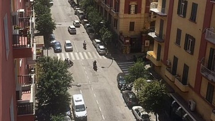 senza soste la crisi del commercio a napoli