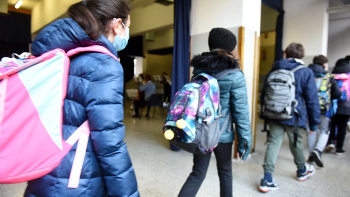 bracigliano scuole aperte con mensa e trasporti