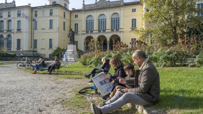 famiglie in calo redditi e consumi sale propensione risparmio