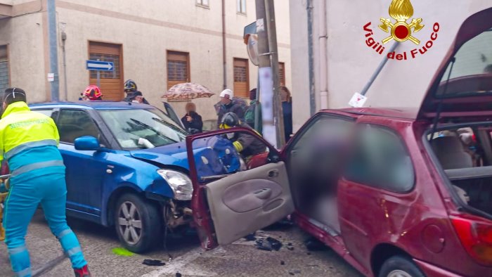 maltempo due incidenti stradali a flumeri e baiano tre i feriti in ospedale