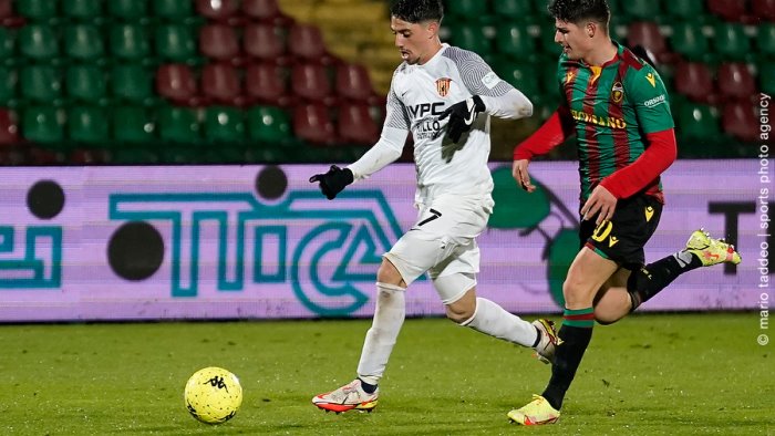 benevento trova l antidoto per il veleno della ternana