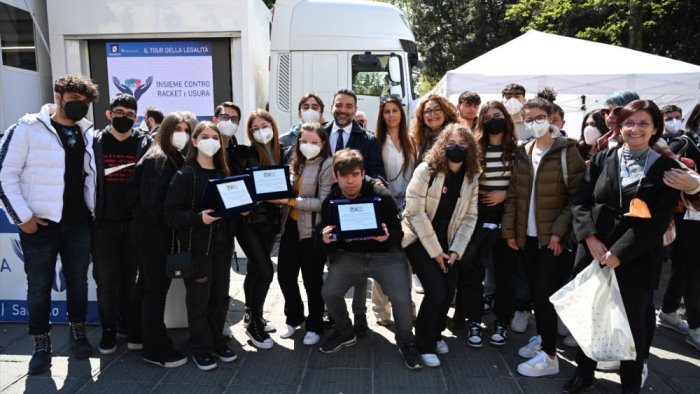 legalita a scuola il successo dello sportello anti racket e usura