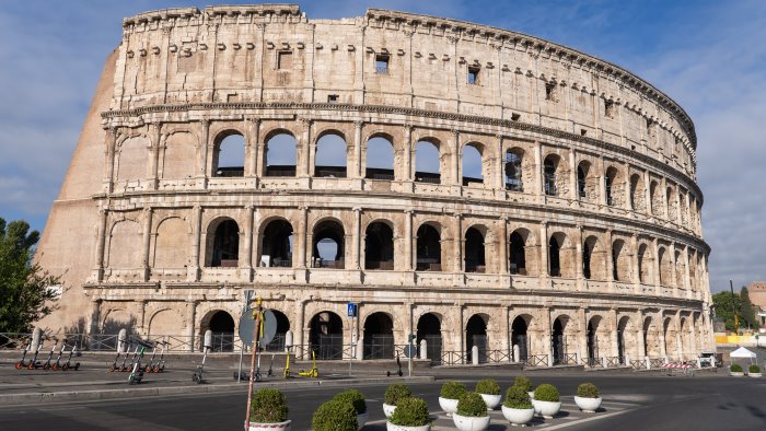 natale di roma la caput mundi spegne 2 775 candeline