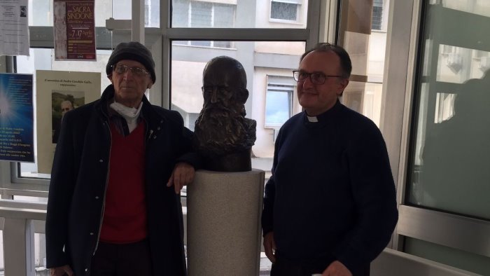 una scultura per ricordare padre candido al ruggi di salerno