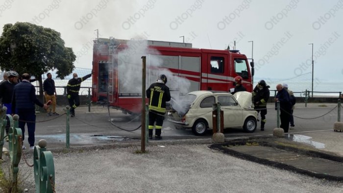 salerno paura a piazza della concordia fiat 500 d epoca in fiamme