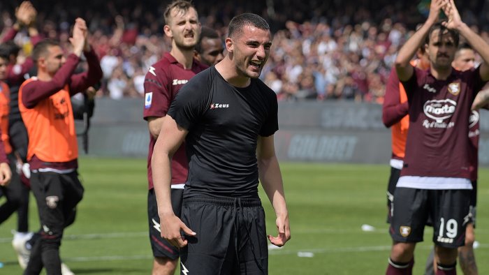 salernitana emozione iervolino festeggiamo ma con i piedi saldi per terra