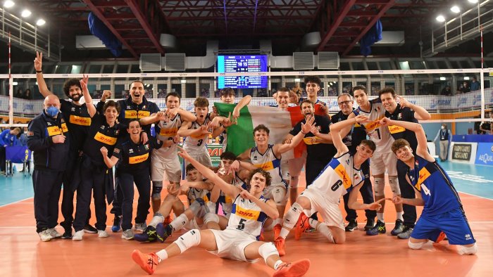 napoli porta bene l italvolley under 18 vola all europeo in georgia