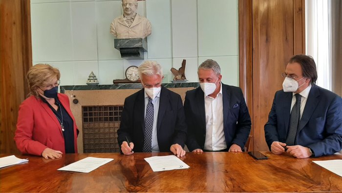 promozione turistica salerno firma il patto con l agenzia regionale