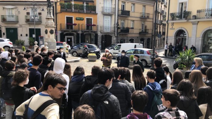 il liceo scientifico mancini di avellino in visita alla dogana