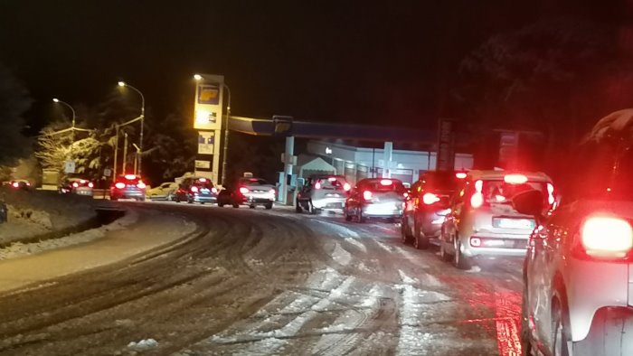 week end innevato in irpinia e pericolo ghiaccio lungo le strade