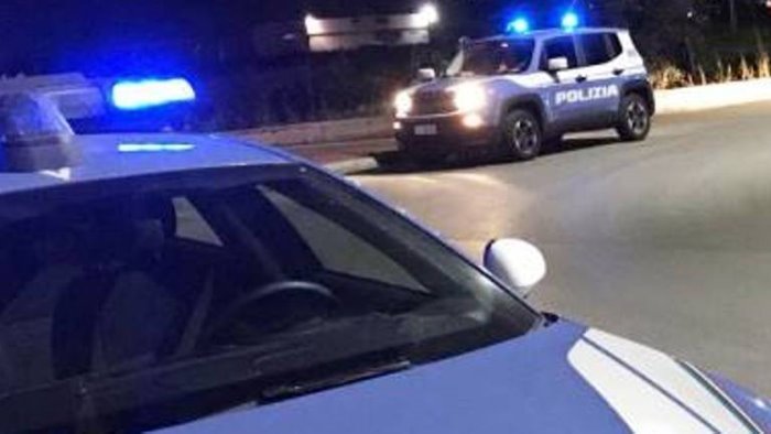 acerra minaccia i passanti con una pistola arrestato