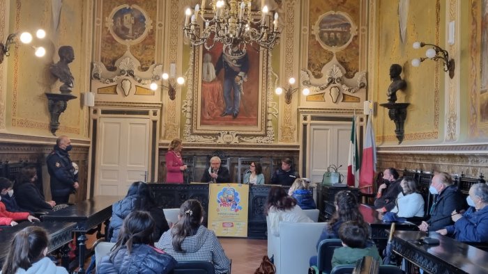 sant agata spegne gli scuolabus al via al progetto piedibus