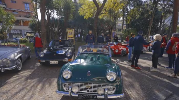 la 1000 miglia sbarca in costiera amalfitana un volano per il turismo