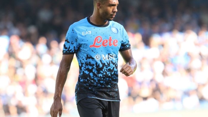 juan jesus rinnova fino al 2025 con opzione l annuncio del napoli