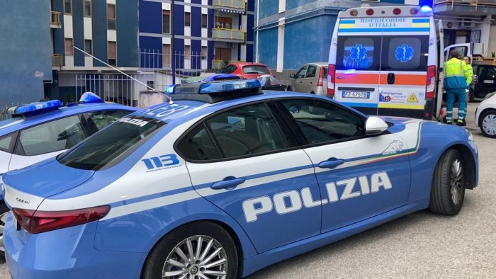 giu dal balcone giovane straniero in codice rosso all ospedale san pio