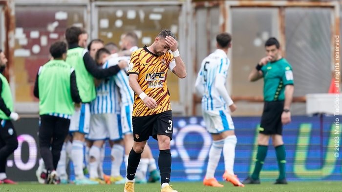 serie b vittoria del brescia il benevento e ultimo in classifica