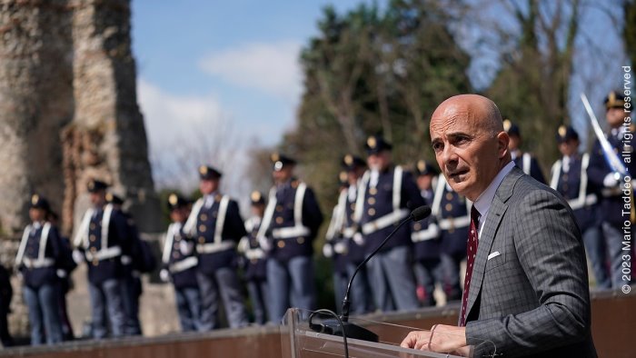 una polizia moderna che guarda ai giovani anche grazie alle associazioni