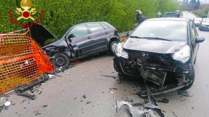 avellino grave incidente a picarelli donna ferita in ospedale