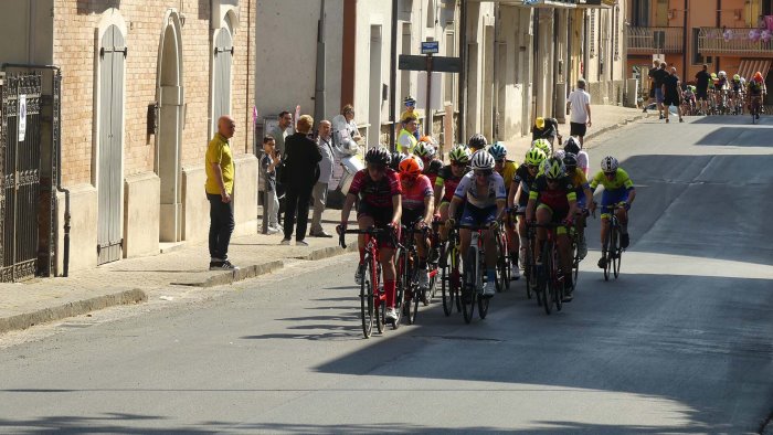 ciclismo venerdi scatta il giro mediteranneo rosa