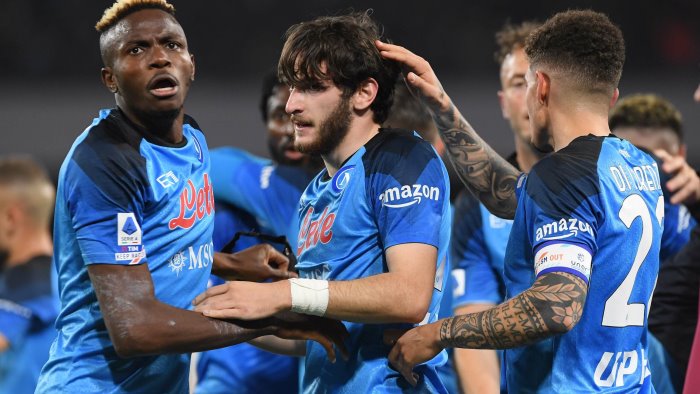 il napoli e pronto all impresa il maradona spinge per le semifinali