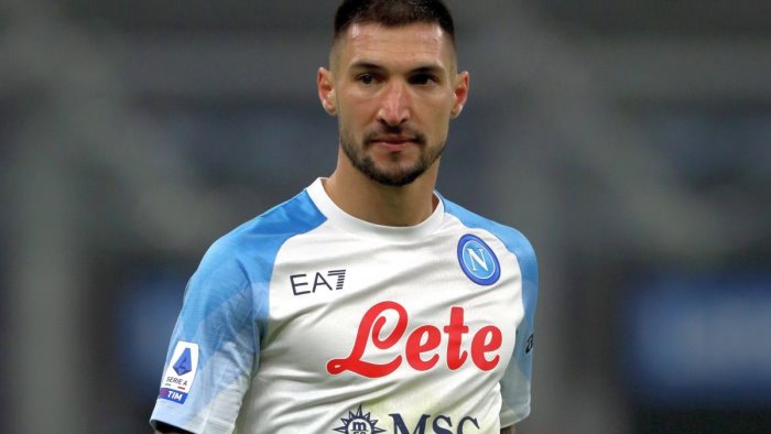 triplo infortunio per il napoli si fermano politano mario rui e rrahmani