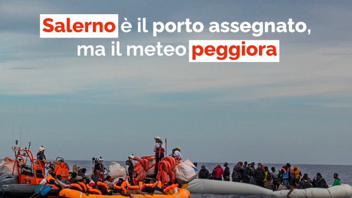 nuovo sbarco di migranti al porto di salerno in arrivo 92 persone